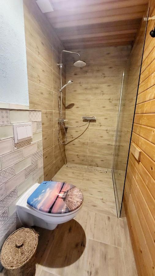 Seehaus Pippa Mit Sauna And Whirlpool Direkt Am See Mucheln Exterior photo